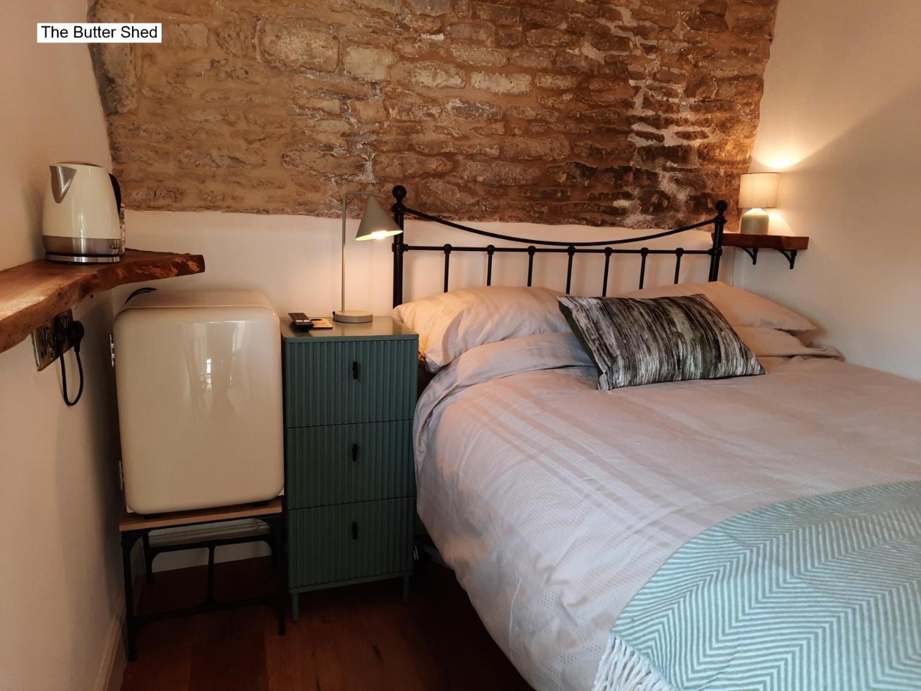 Cotswold Cottage Bed & Breakfast Luckington Exteriér fotografie